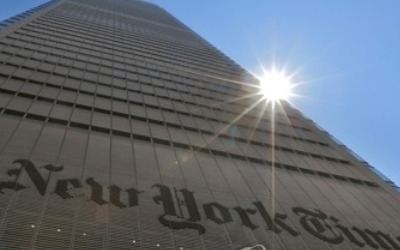 NYT, 트럼프 난타에도 '꿋꿋'… 온라인독자 늘며 분기수익 1.8%↑