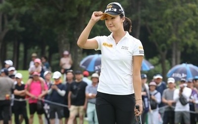 KLPGA 투어 상금 선두 오지현, 세계 랭킹 33위로 상승