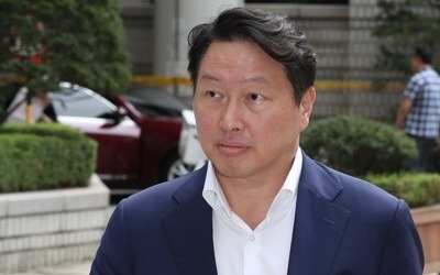 악플러 재판 나온 최태원 "허위댓글, 사람 아프게 하는 일"