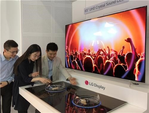 LGD 상반기 올레드 판매 130만대 돌파…"흑자 전환 청신호"