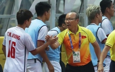 '박항서 매직' 베트남 축구대표팀 일본전 승리 득실 논란