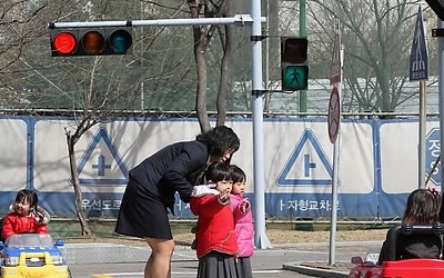 어린이 보행자 교통사고 오후 2∼6시 하굣길에 가장 많아