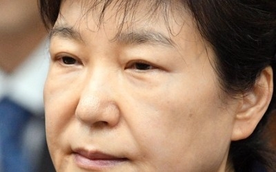 박근혜, 국정농단 2심서 형 늘어… 특활비·공천개입 합치면 33년