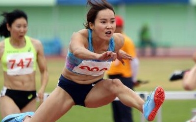 [아시안게임] 정혜림, 여자 100m 허들 전체 1위로 결선 진출…13초17