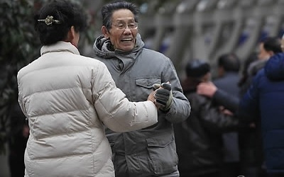 중국도 고령화·저출산 비상… 40여년만에 산아제한 폐지 추진