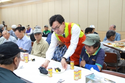 이대훈 농협은행장, 사회복지관 찾아 추석맞이 나눔활동 펼쳐