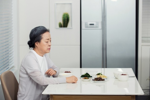 점점 늘어나는 독거 노인...노년 건강 핵심은 '보행 능력'