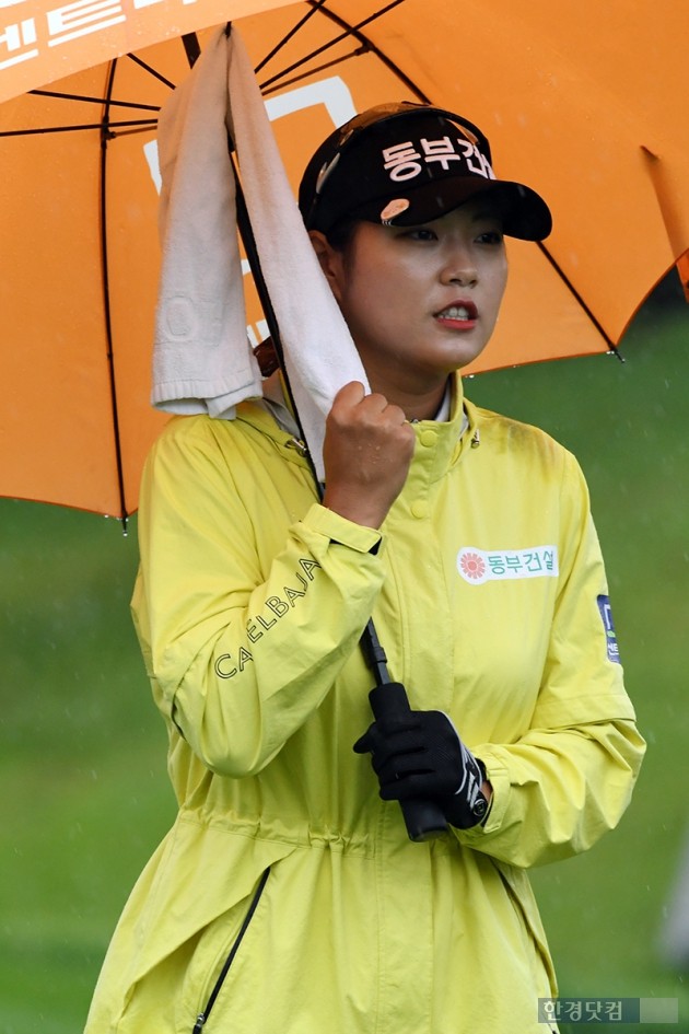 [포토] 인주연, '아침이라 쌀쌀하네~'