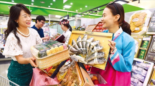 한우·굴비… 10만원 미만 실속 추석선물