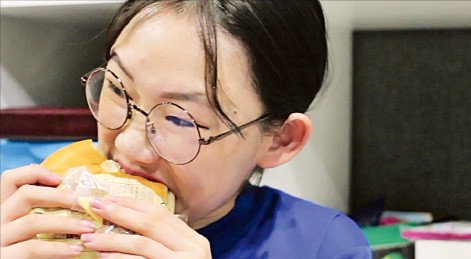 청소년부 최우수상을 받은 김민서·김재훈 감독의 ‘마법의 다이어트’. 