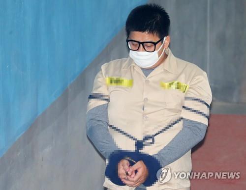 '어금니아빠' 이영학 2심 무기징역으로 감형… "사형은 가혹