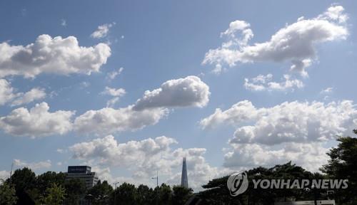 전국 낮부터 비 그치고 맑아져…최고기온 28도