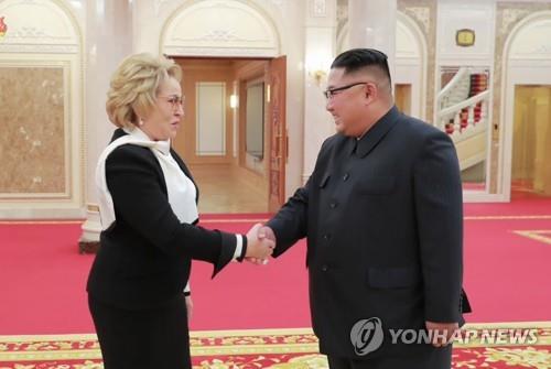 러 상원의장 "김정은, 일방적 비핵화 조치 계획 없다고 밝혀"