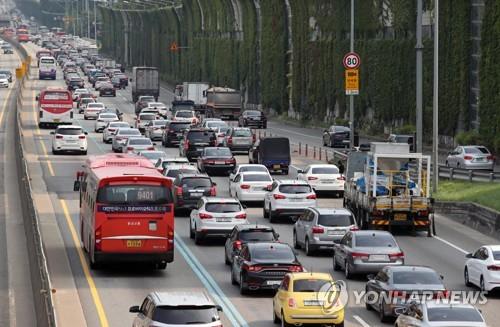 추석 연휴 전날 교통사고·사상자 최다… "귀성 조급증 금물"