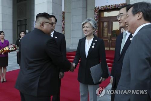 카지노 바카라 수행 강경화 "말할 수 없이 감격스러웠다"