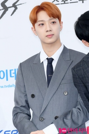 [TEN PHOTO] 워너원 라이관린 &#39;눈부신 비주얼&#39;