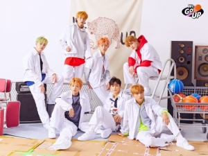 NCT DREAM, &#39;We Go Up&#39; 오늘(3일) 공개…&#39;엔시티 드림 &#34;드림 캠프&#34;&#39; V라이브 진행