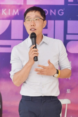 &#39;오늘밤 김제동&#39; 김제동 &#34;나는 설명자 아닌 전달자...더 나은 내일 되길&#34; (종합)