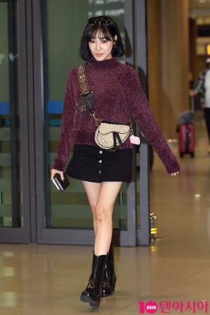 [TEN PHOTO] 티파니 영 &#39;사랑스러운 공항 패션&#39;
