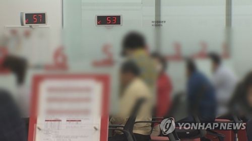 은행 가계대출금리 6개월만에 최저… 2금융권은 올라