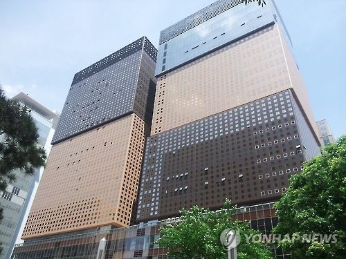 '짐 싸는 은행 점포'… 서울 도심 임차면적 16% '뚝'