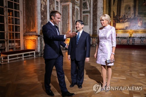 마크롱, 즉위 앞둔 일 왕세자와 베르사유궁 만찬… "존경과 우정"