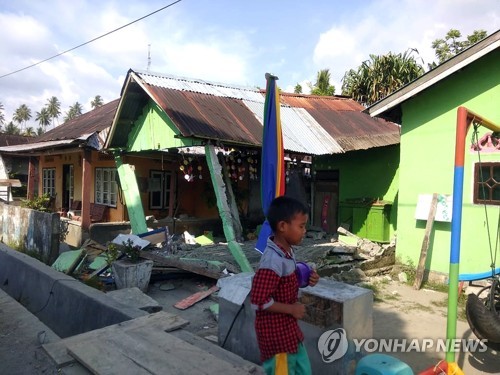 인도네시아 "술라웨시 강진 후 쓰나미… 피해 파악 중"