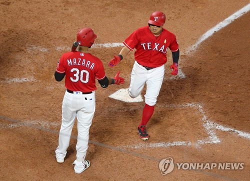 추신수 4타수 무안타… 8회 수비에서 교체