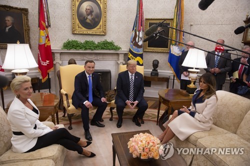 트럼프 "언젠가는 중국과 무역협상 할 수 있을 것"