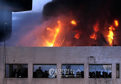 "경찰, 용산참사 때 위험 알고도 무리한 진압… 6명 사망"