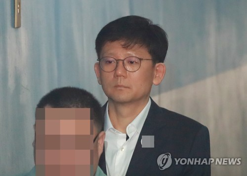 '국정원 댓글 수사방해' 장호중 前 지검장 보석 석방