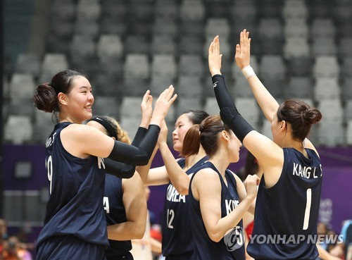 [아시안게임] 코트 위의 작은 통일… 여자농구 '코리아' 감동의 한 달