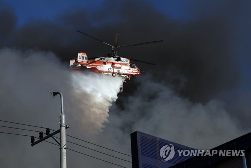 인천 가구창고 화재 3시간만에 거의 진화…공장·창고 10곳 피해
