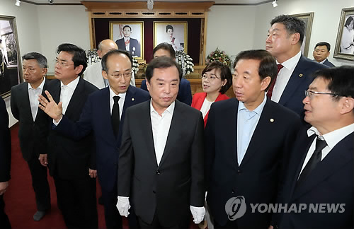 김병준 "사람 자르는 게 개혁 아니다… 홍준표는 평당원"