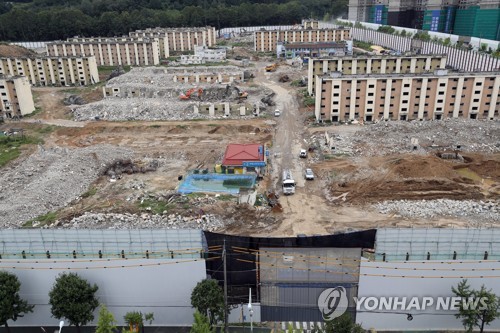 민주 "최선의 카드… 투기 잡겠다" vs 한국 "세금 만능주의"