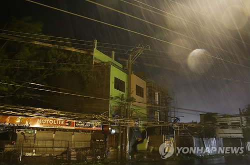 태풍 강타 필리핀서 최소 18명 사망·실종… 중국도 '초비상'