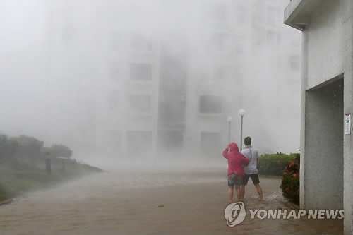 태풍 '망쿳' 필리핀·홍콩·중국 강타…사망자 100명 넘을 듯