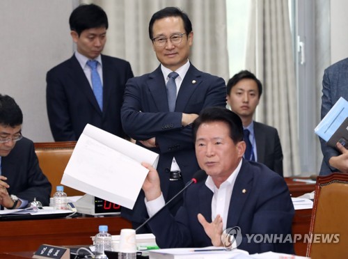 유은혜 청문회, 도덕성 공방… "자질부족" vs "근거없는 의혹"