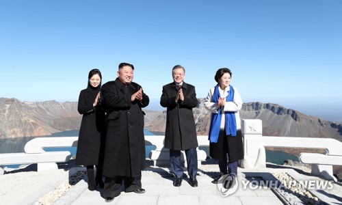 [평양정상회담] "김위원장, 한라산으로"… 백두정상서 '답방일정 추가요!'