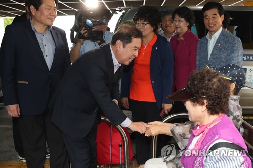 김병준 "마음 무거운 추석"…홍준표 "이또한 지나가리라"