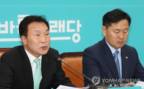 손학규 "다 먹고살기 힘들다 해… 문대통령 경제운용 방침바꿔야"