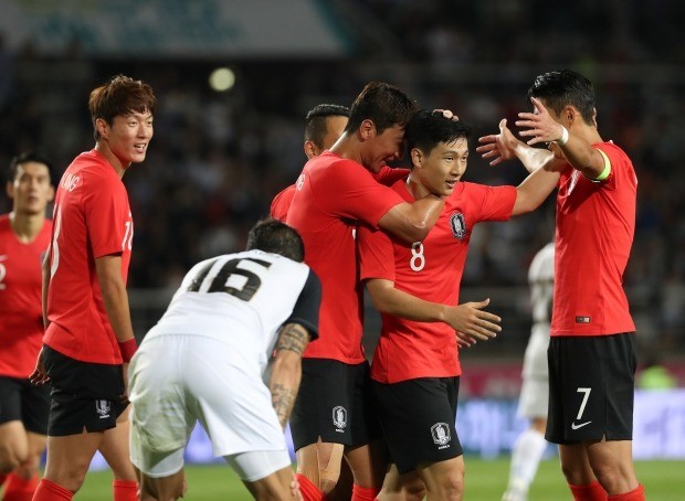 7일 고양종합운동장에서 열린 한국과 코스타리카 친선경기. 한국 남태희(8번)가 골을 성공시킨 뒤 기뻐하고 있다.(사진=연합뉴스)