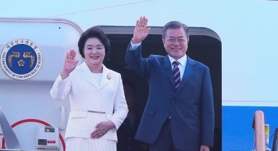 '한반도 평화' 역사적 여정 돌입…문재인 대통령 평양으로 출발