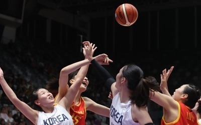 -아시안게임- 만리장성 못 넘었지만… 잘싸운 여자농구 '코리아' 값진 銀