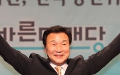 손학규 "제왕적 대통령·갑질 양당체제 허무는데 저를 바치겠다"