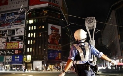 태풍에 이어 '강진'… 日아베 "홋카이도 지진 대응에 전력"