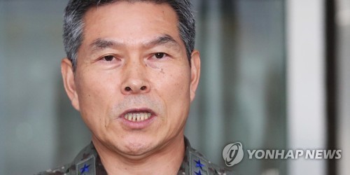 정경두, 논문표절·위장전입 논란에 "불찰·사려 깊지 못해"