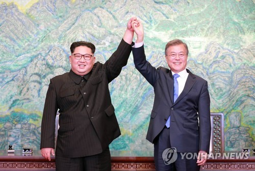 남북정상, 넉달만에 대좌… 비핵화·판문점선언 이행 '양대 의제'