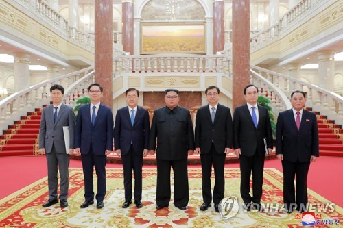 외신 "김정은 비핵화 의지 재확인·'시간표' 첫 제시" 주목