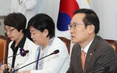 홍영표 "보수야당, 한반도 평화·비핵화에 정략적 반대"